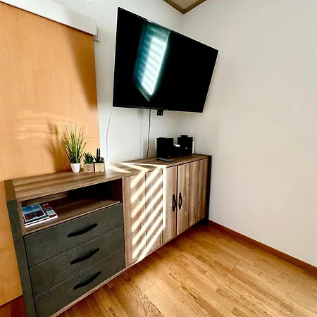 Greenhouse With Aircondition And Garden *