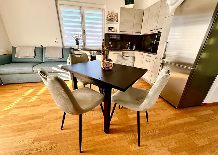 Greenhouse With Aircondition And Garden